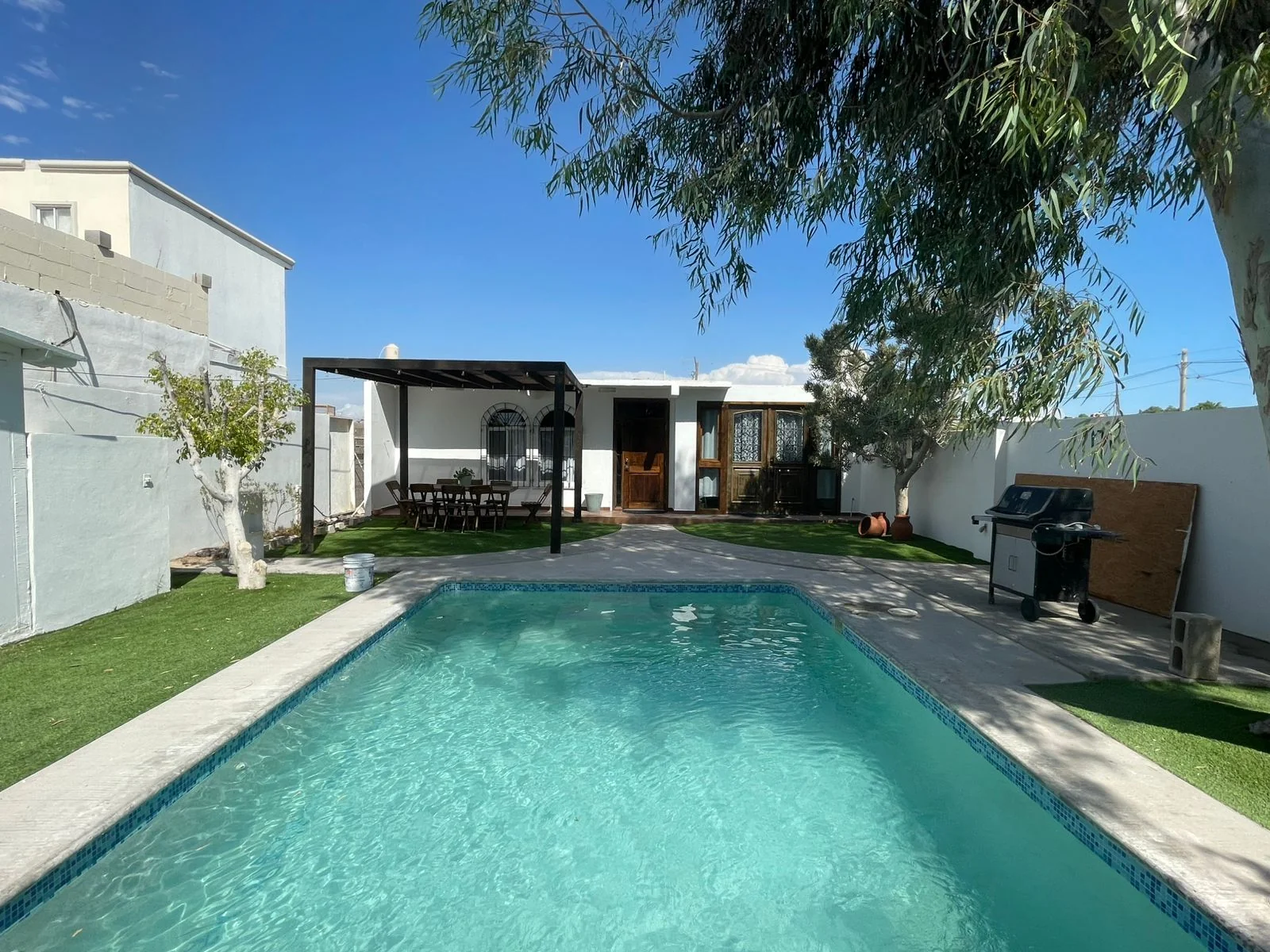 Alberca privada y terraza de Lucky House en Puerto Peñasco